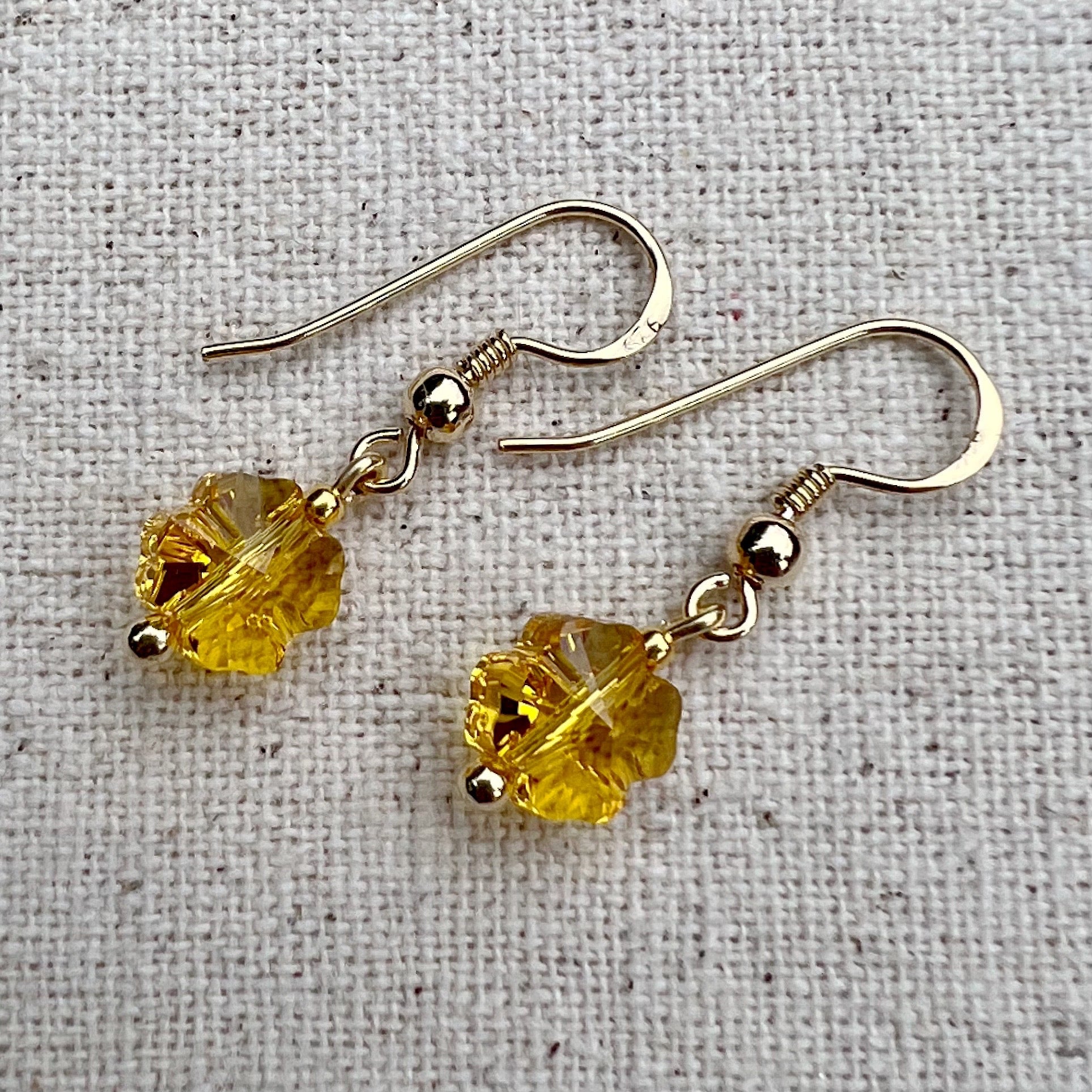 Pendientes en Sunflower y plata chapada