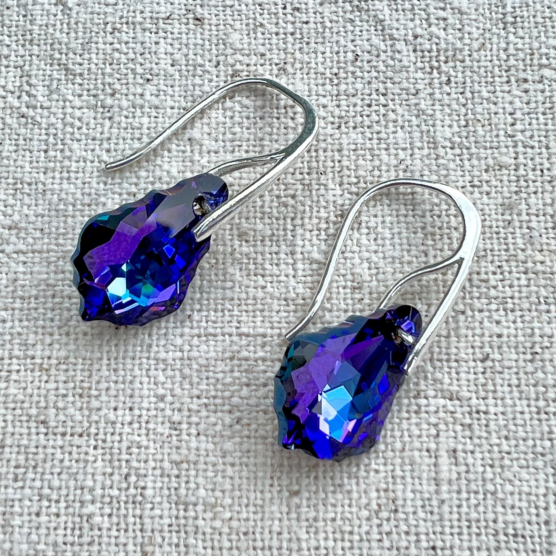 Pendientes en Crystal Heliotrope y plata