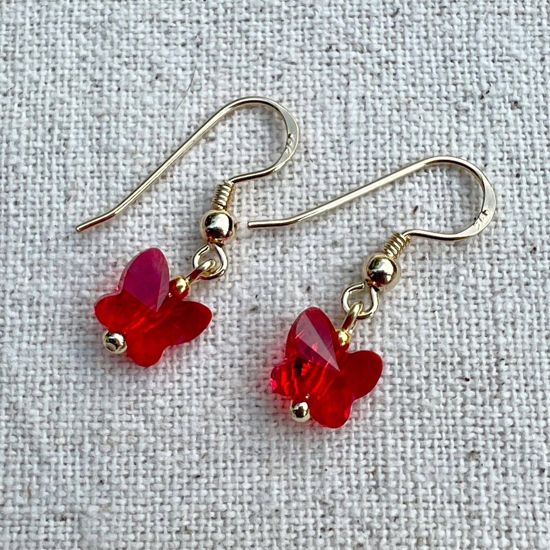 Pendientes en Light Siam y plata chapada