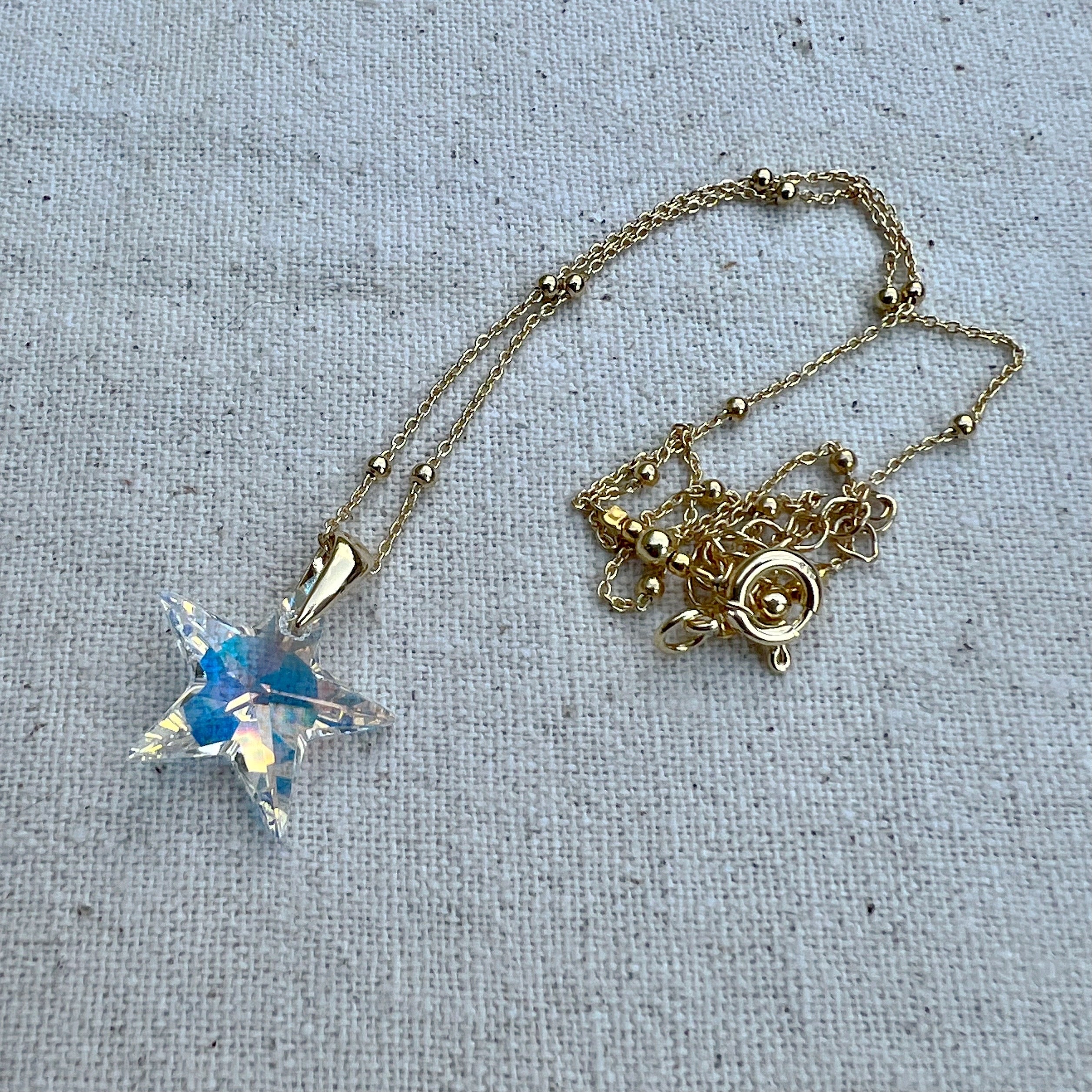 Colgante con la cadena en plata chapada oro