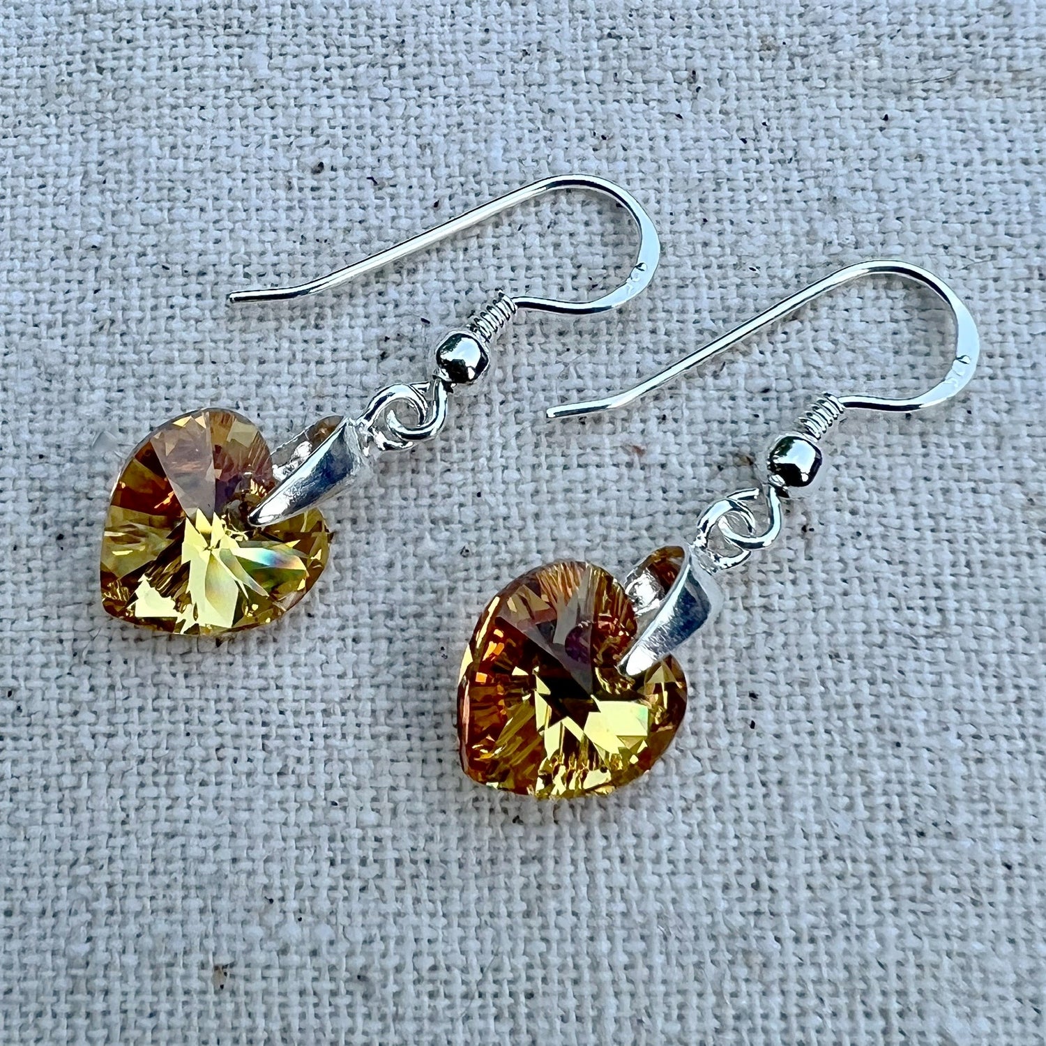 Pendientes en Crystal Metallic Sunshine y plata