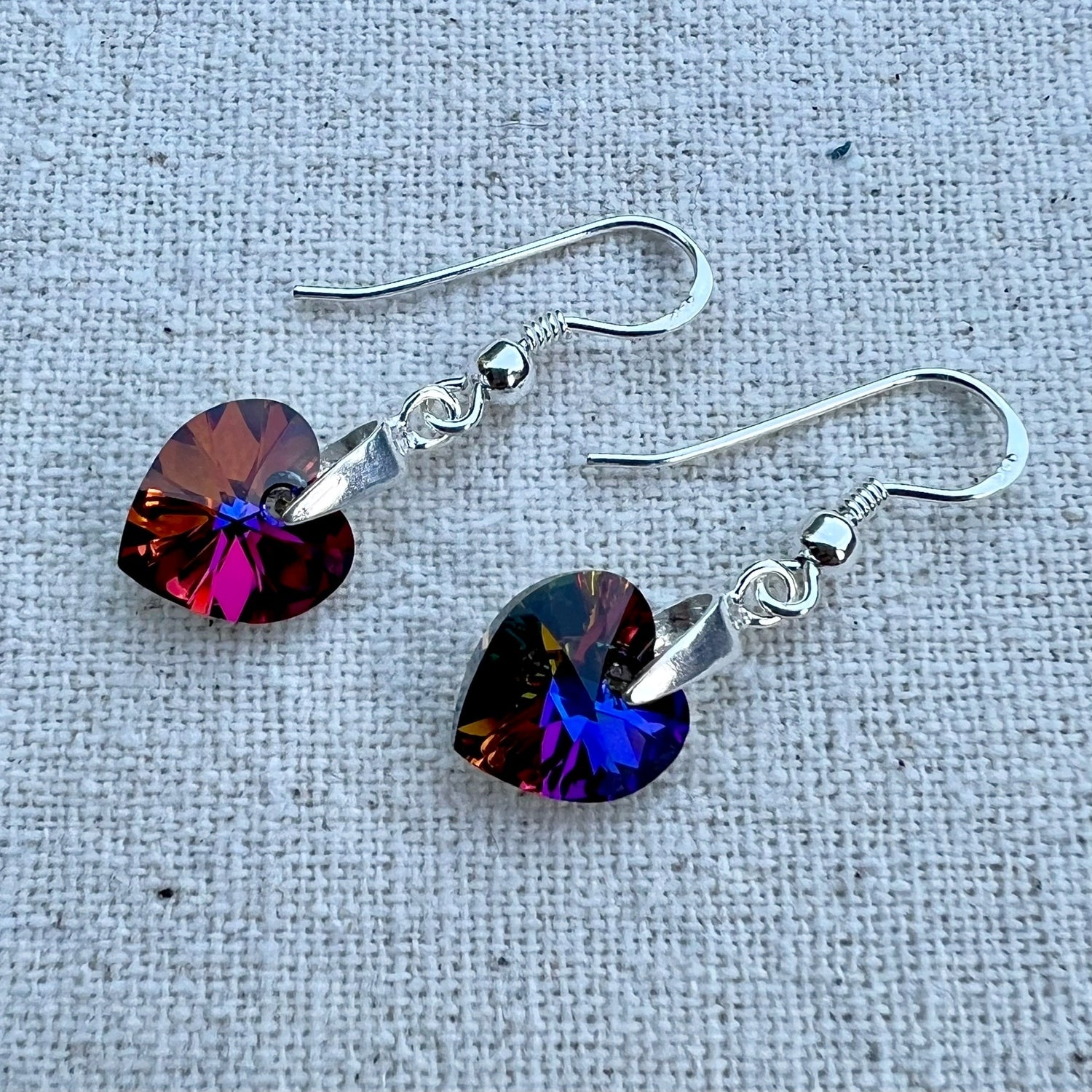 Pendientes en Crystal Volcano y plata