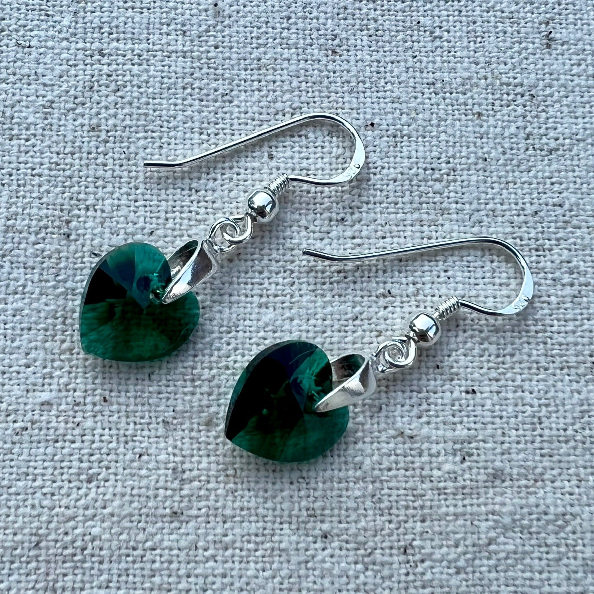 Pendientes en Emerald y plata