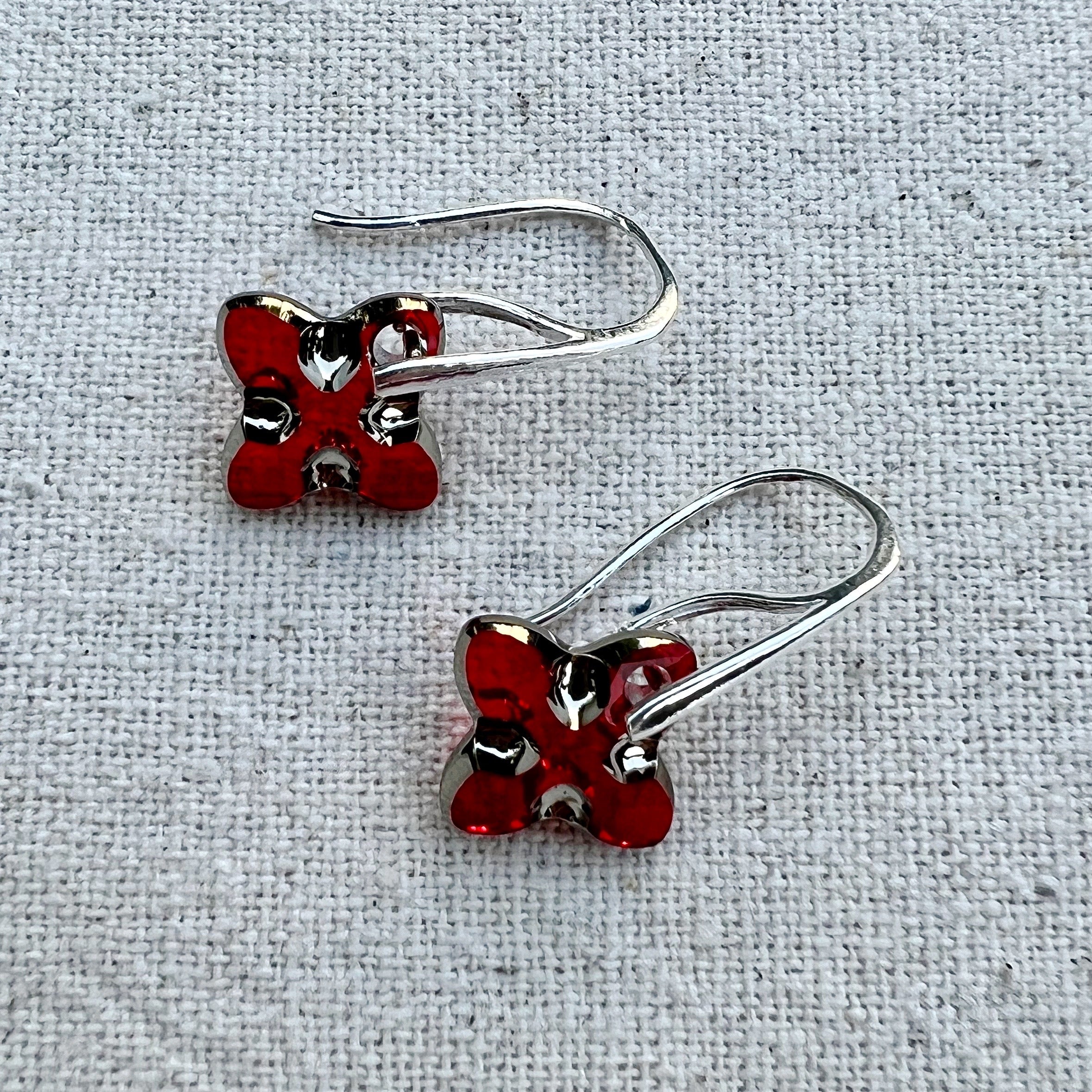 Pendientes en Light Siam y plata