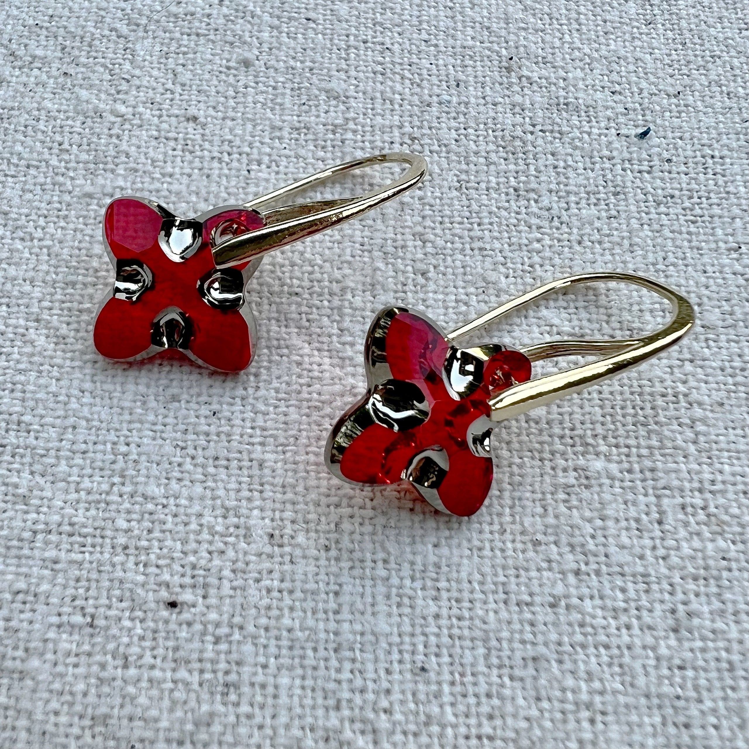 Pendientes en Light Siam y plata chapada
