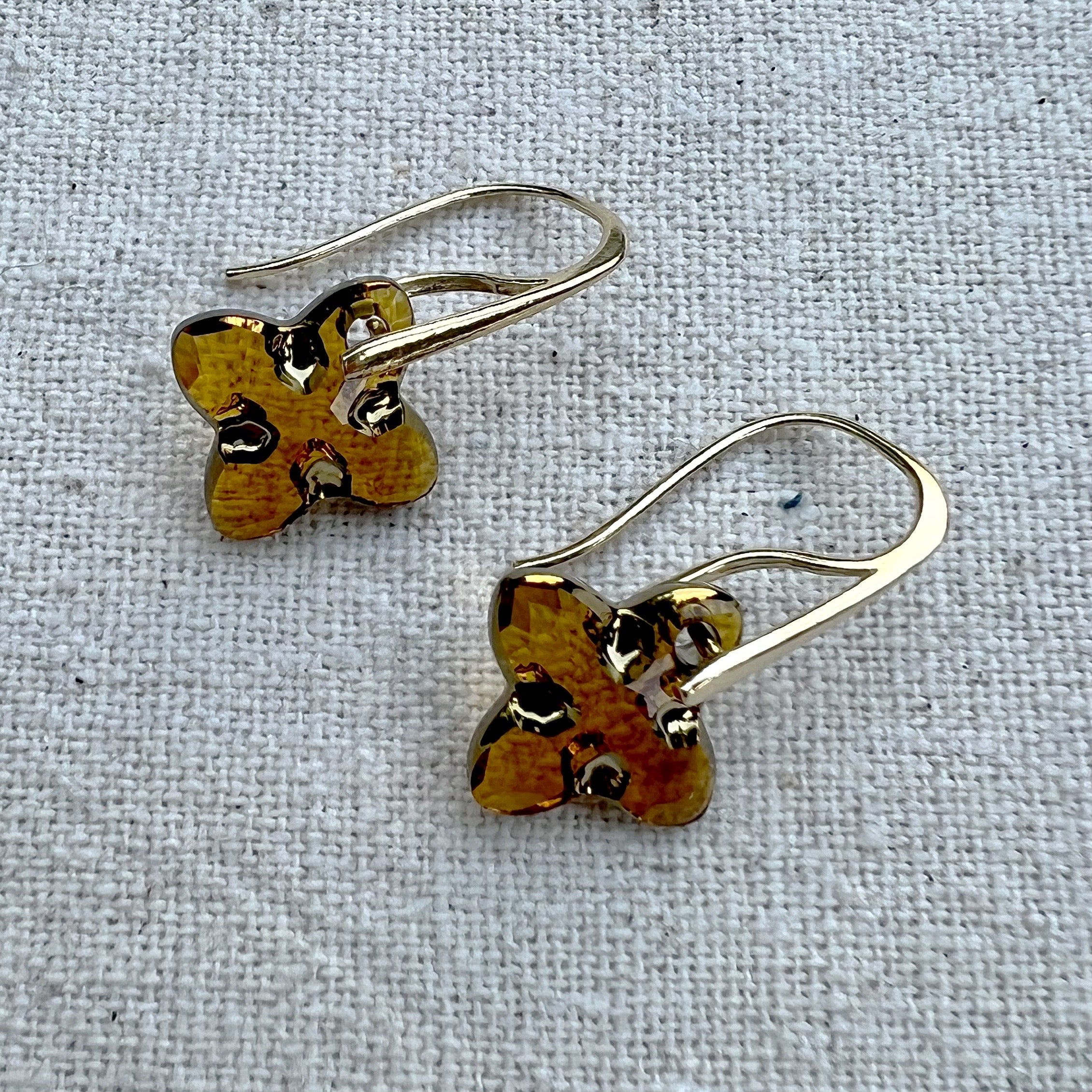 Pendientes en Topaz Dorado y plata chapada