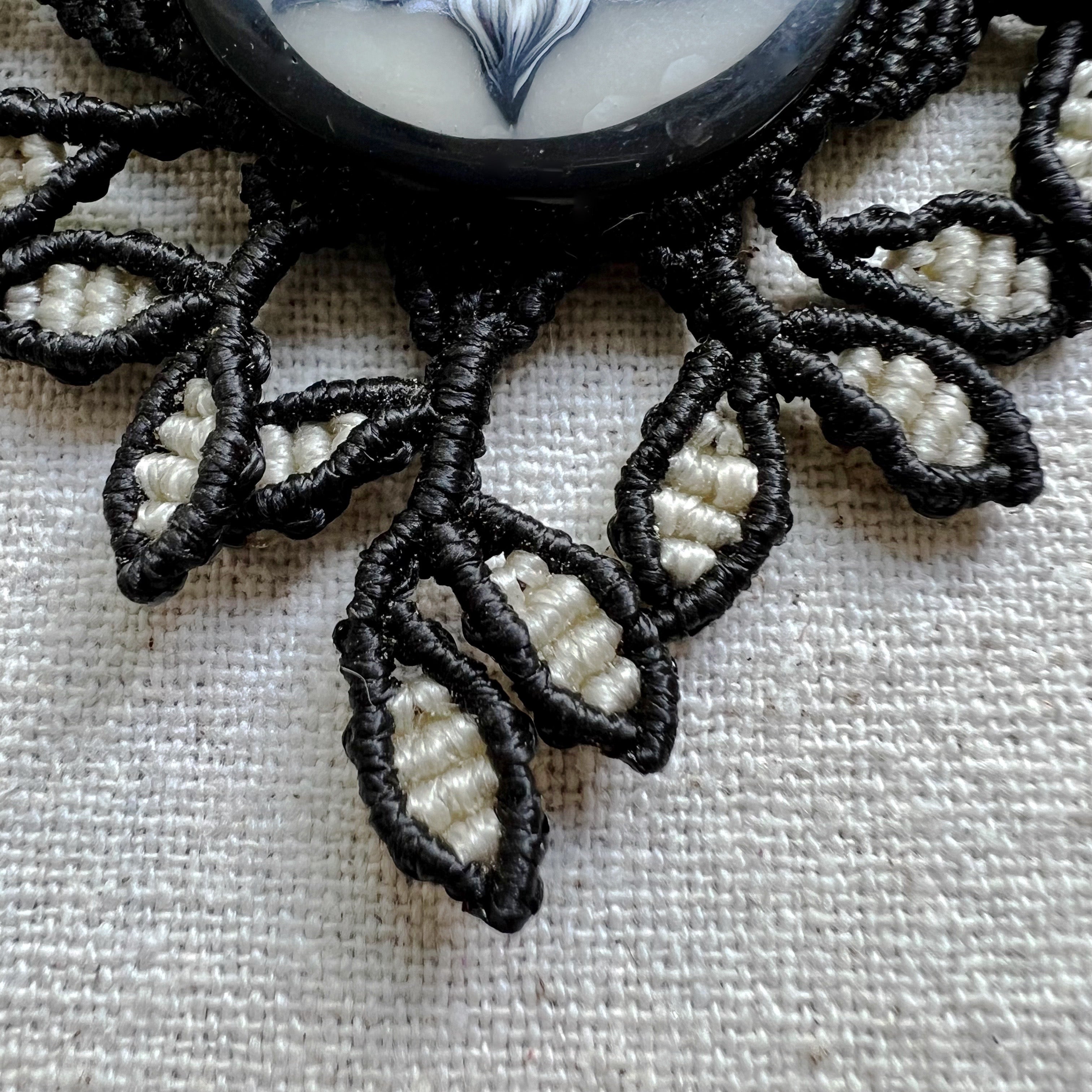 Detalle del trabajo de macramé