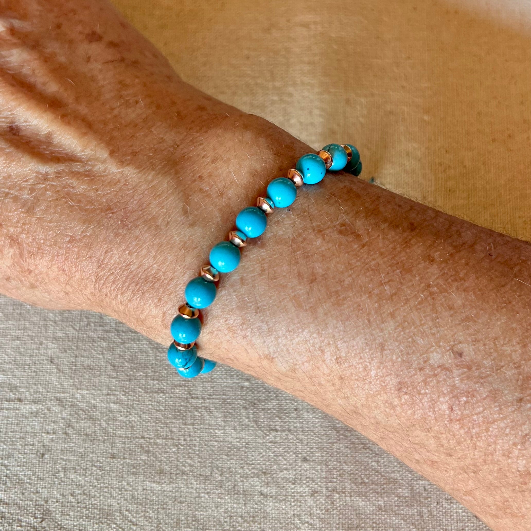 Vista de la pulsera en la muñeca