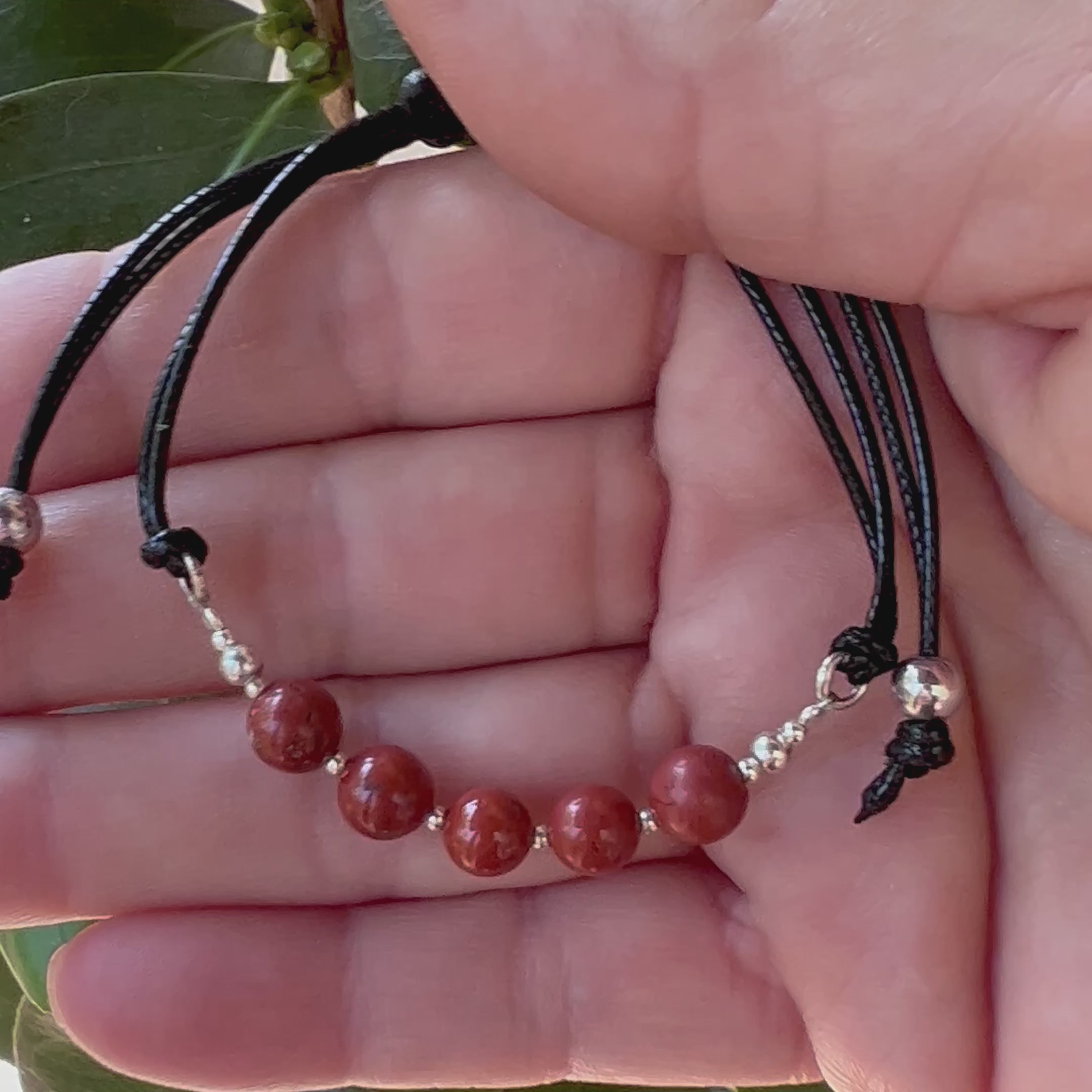 Vídeo con detalles de la pulsera