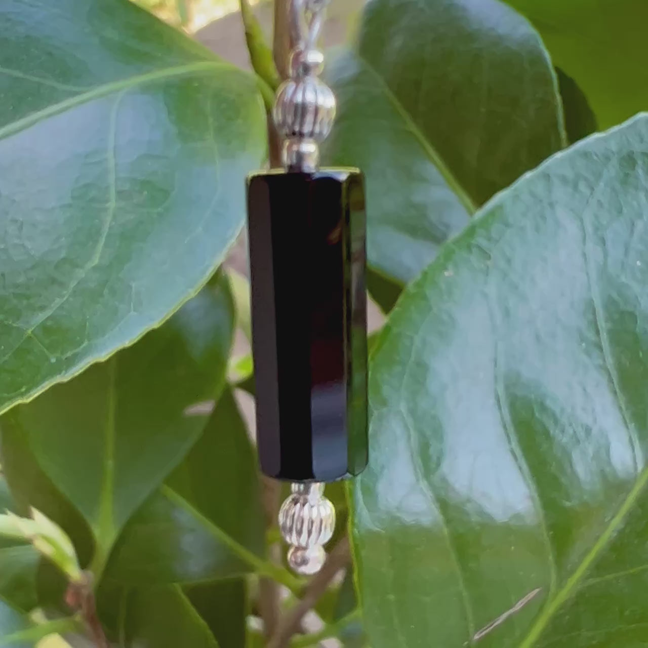 Video con detalles de los pendientes