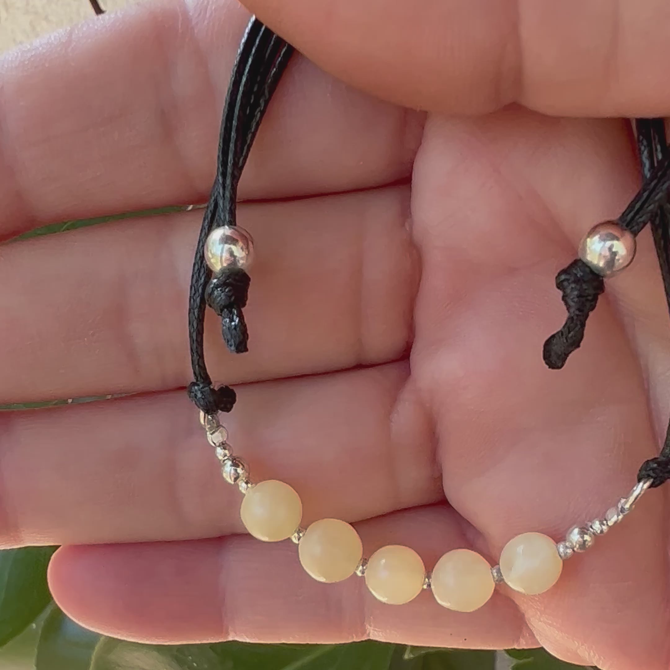 Vídeo con detalles de la pulsera