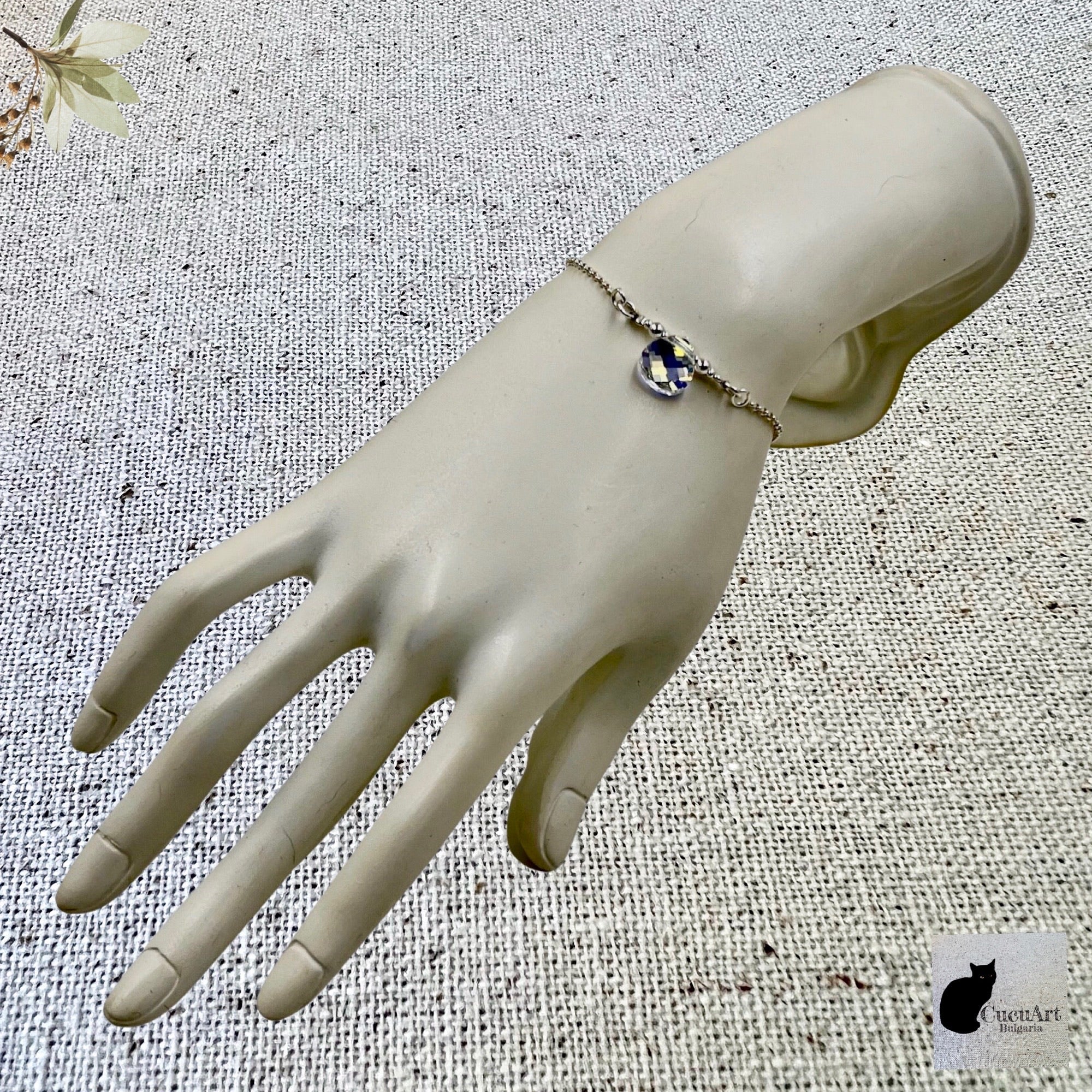 Vista de la pulsera sobre maniquí