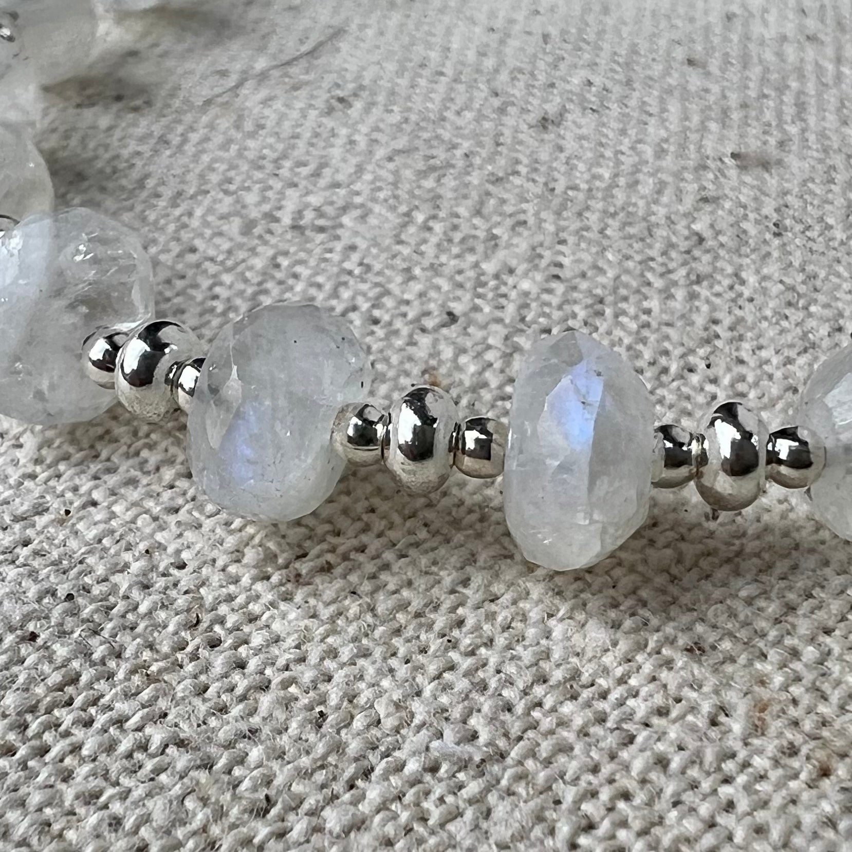 Detalle de las piedras de piedra de luna