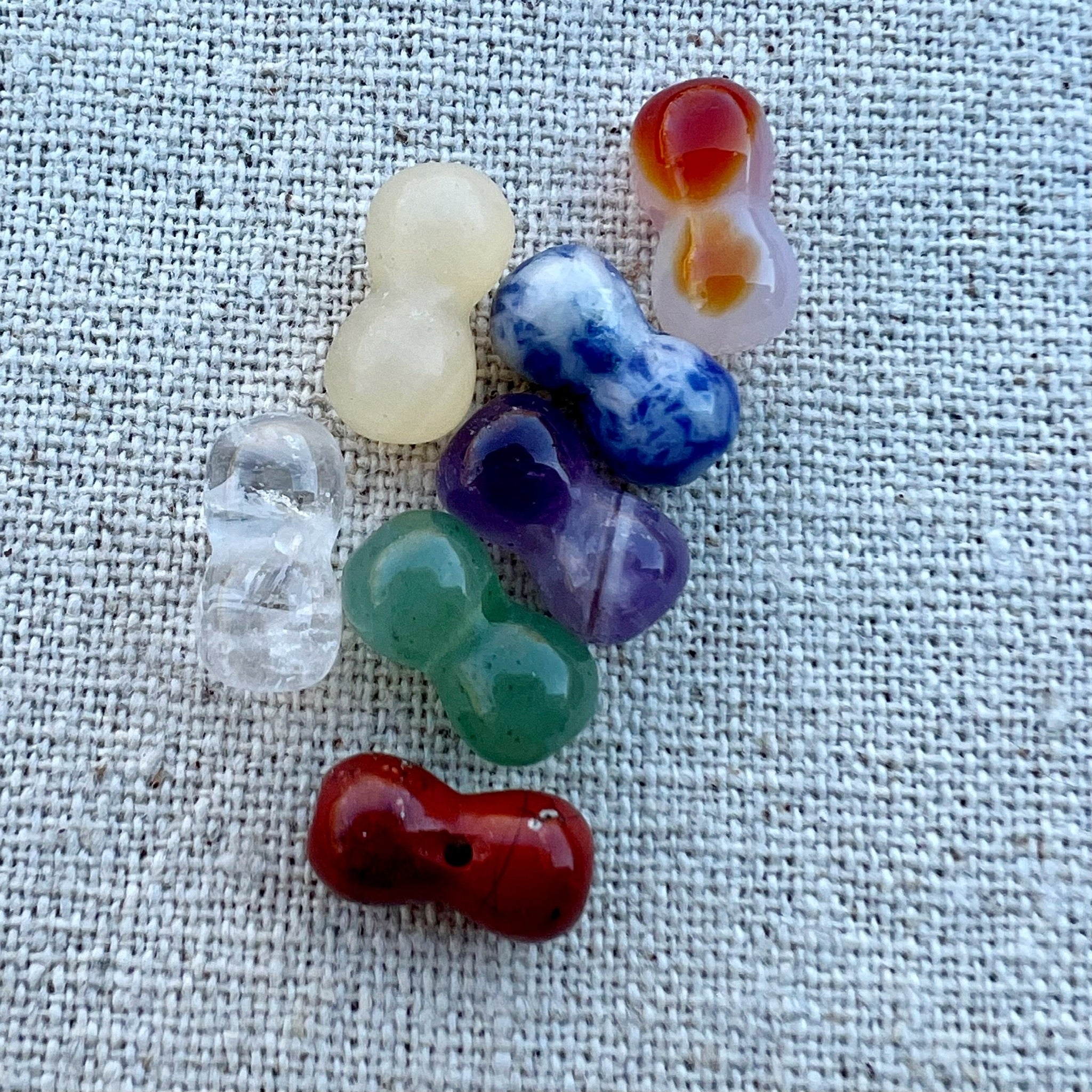 Detalle de las cuentas de piedras semipreciosas