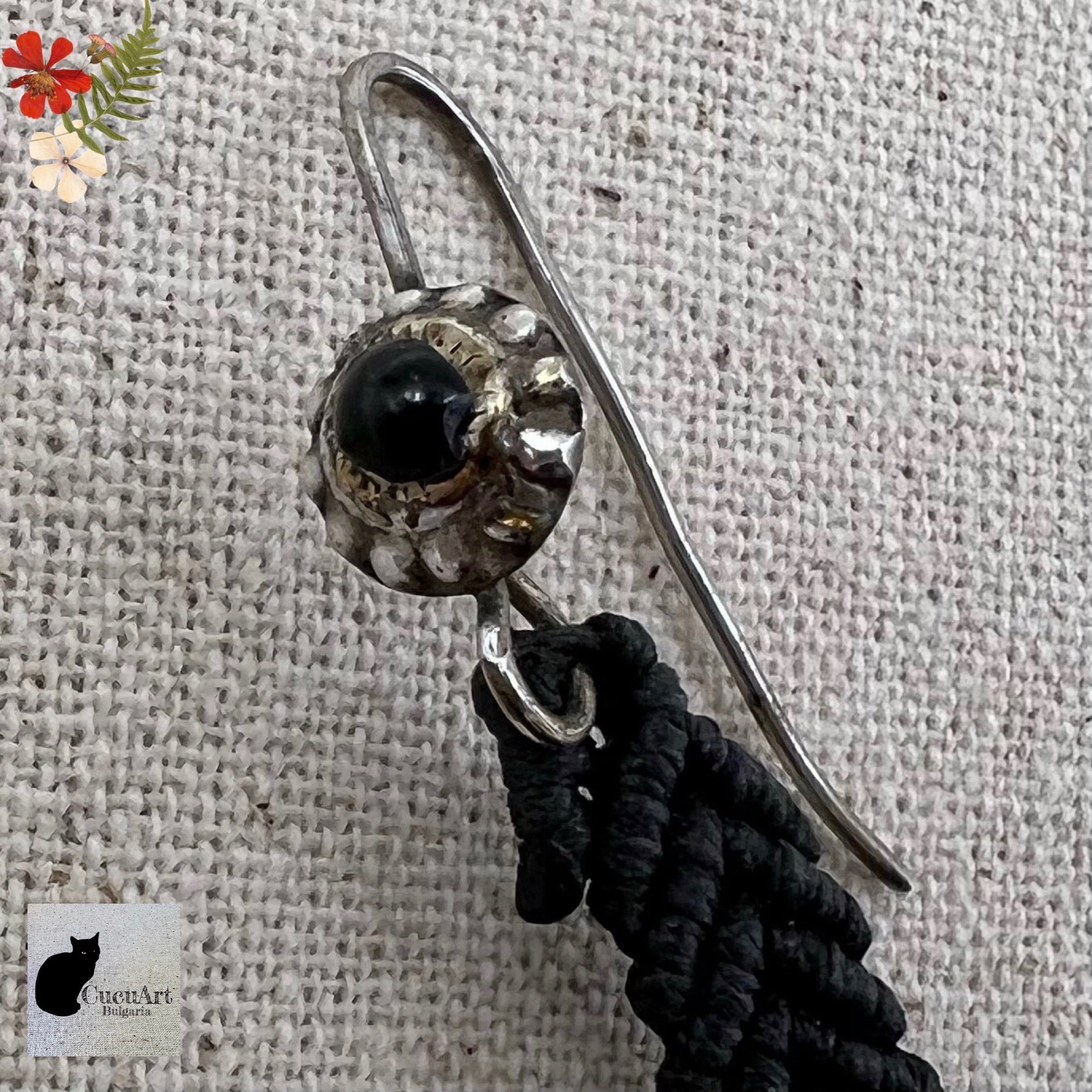 Detalle del gancho del pendiente