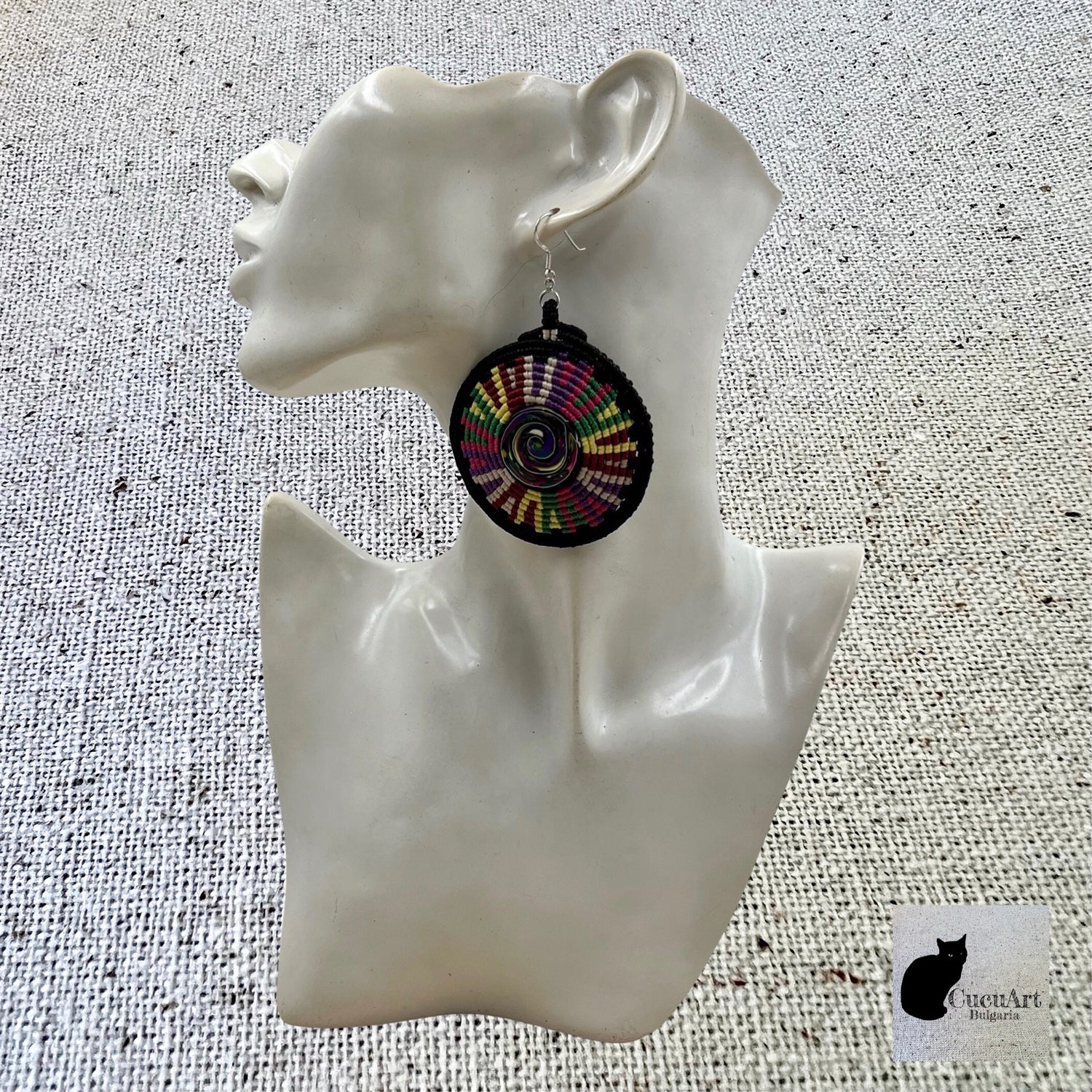 Vista de pendientes sobre maniquí