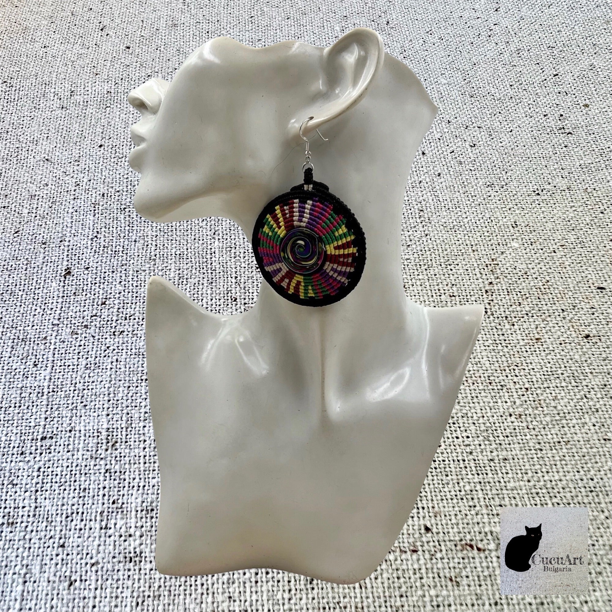 Vista de pendientes sobre maniquí