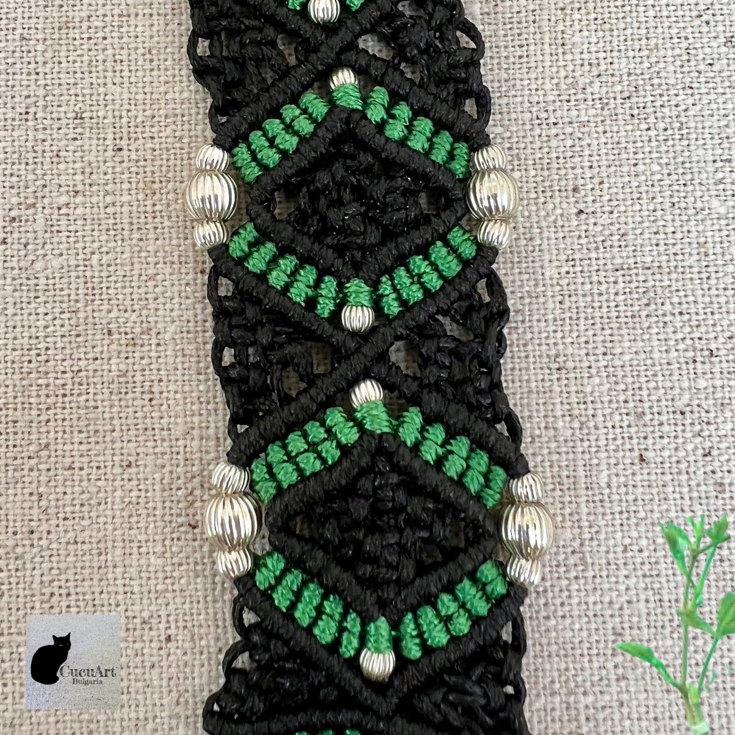 Gargantilla hecha a mano con arcilla polimérica, macramé y plata de ley. Diseño exclusivo de CucuArt - CucuArt