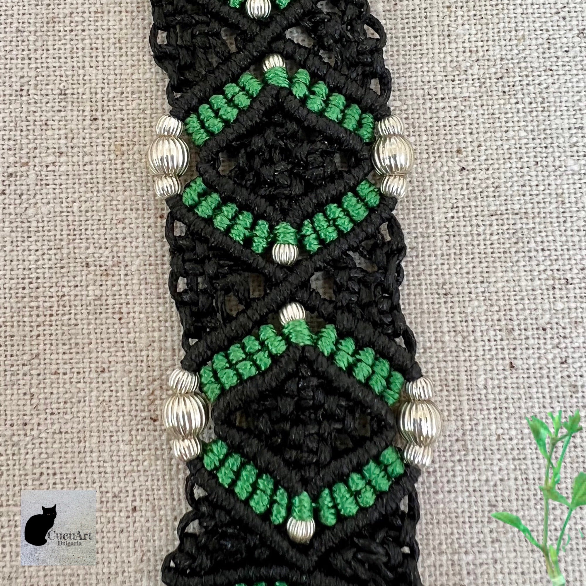 Gargantilla hecha a mano con arcilla polimérica, macramé y plata de ley. Diseño exclusivo de CucuArt - CucuArt