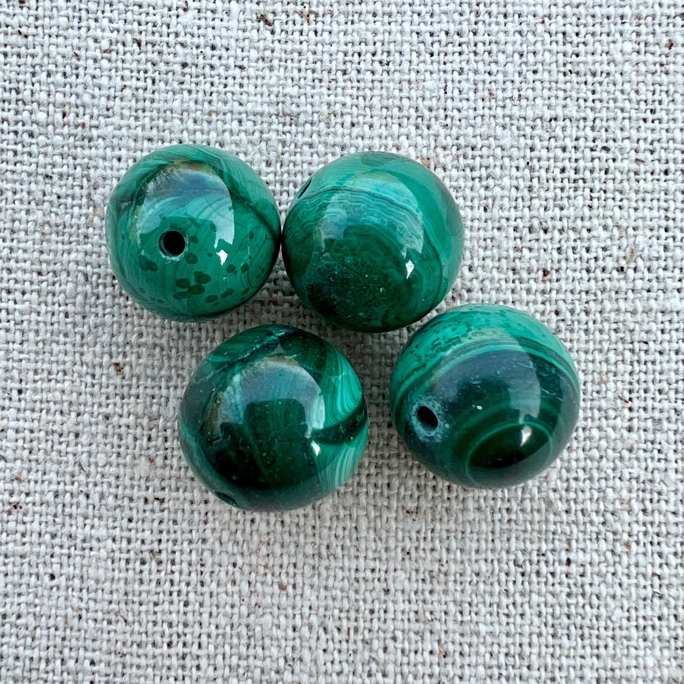 Pendientes de Malaquita y Plata de Ley. Hecho a mano por CucuArt - CucuArt