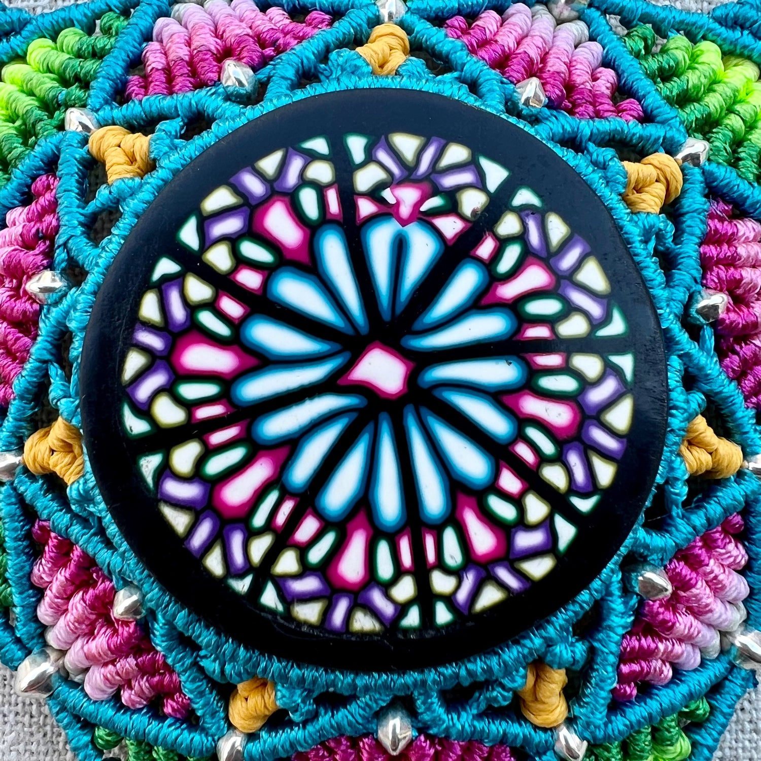 Detalle de la pieza de arcilla polimérica