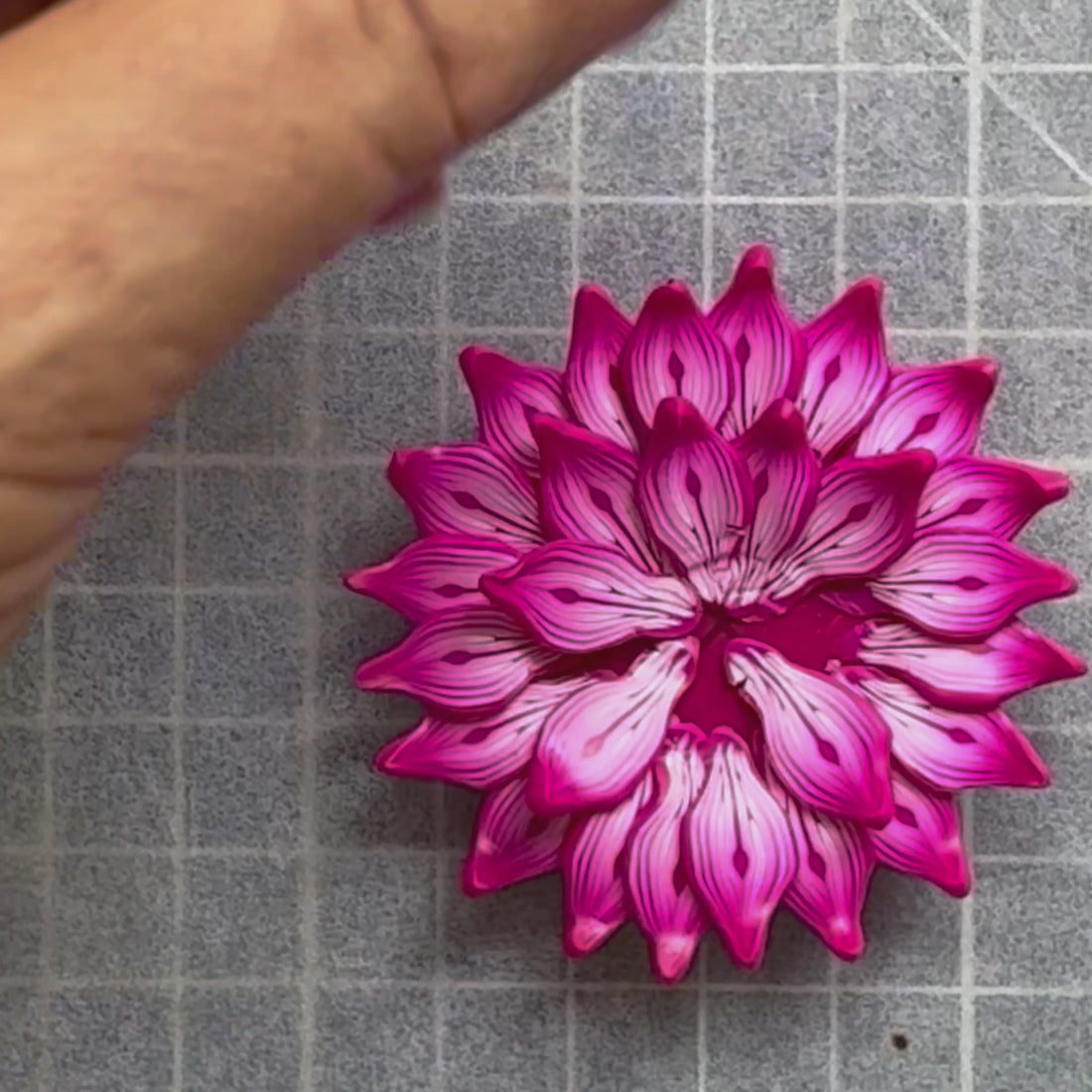 Vídeo con detalles de como se hace la flor