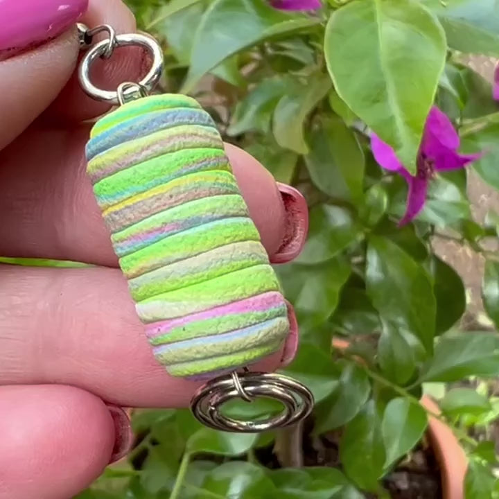 Vídeo con detalles de los pendientes